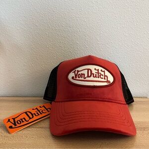 NWT VON DUTCH velvet velour red & black trucker hat